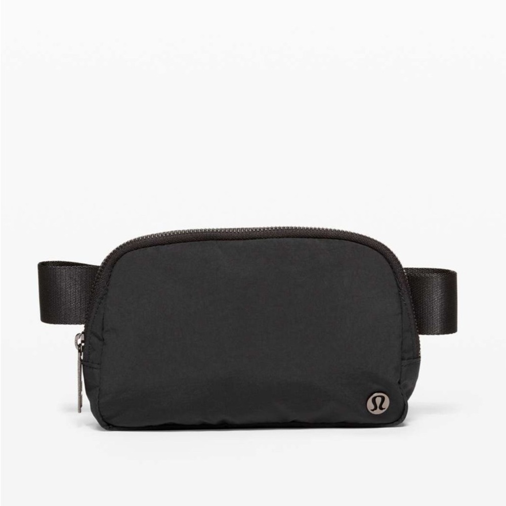 Lululemon Everywhere Belt Bag